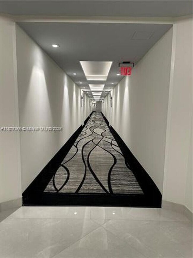 Building Photo - 3180 S Ocean Dr