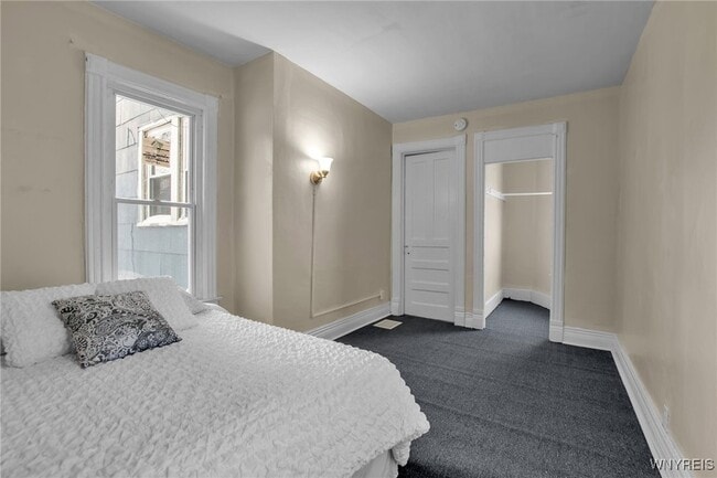 Building Photo - 395 Hampshire St