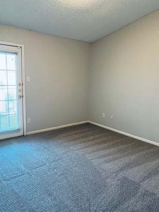 Building Photo - 3770 Lovers Wood Ln