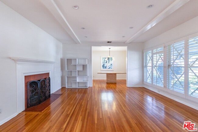 Building Photo - 14006 Runnymede St