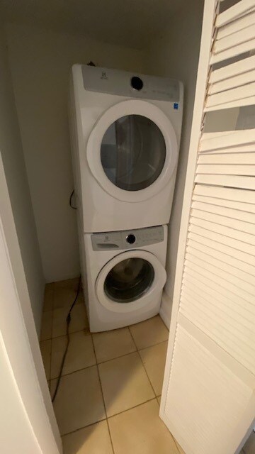 washer / dryer - 745 S 16th St