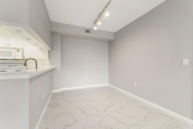 Building Photo - 2917 Tuscany Ct