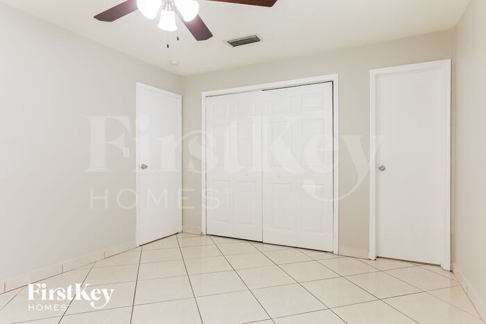 Building Photo - 6891 NW 25th Ct