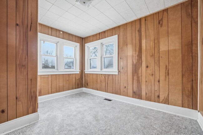 Building Photo - 1843 Ohio Ave