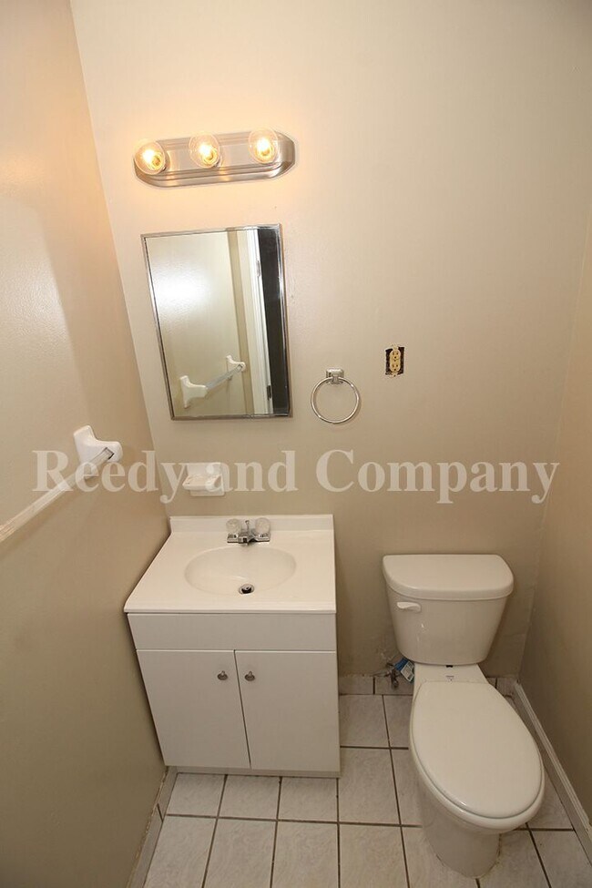 Building Photo - 4780 Hillbrook Rd