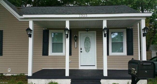 Primary Photo - 1325 W Little Creek Rd