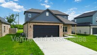 Building Photo - 980 Trestle Ln
