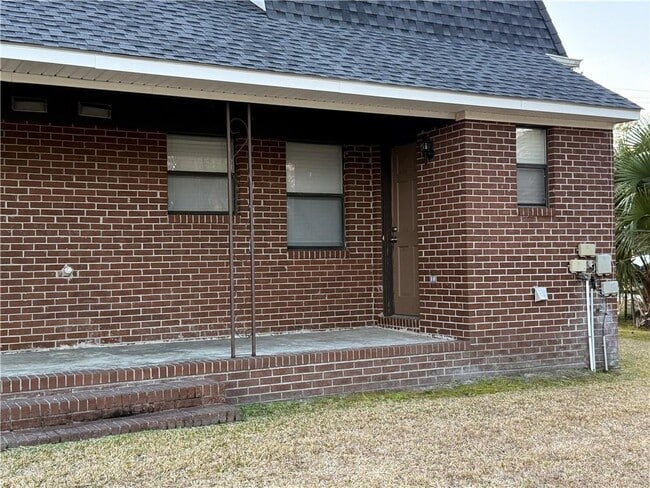 Building Photo - 902 Darling Ave