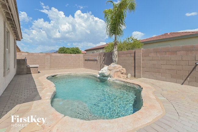 Building Photo - 13636 E Shadow Pines Ln