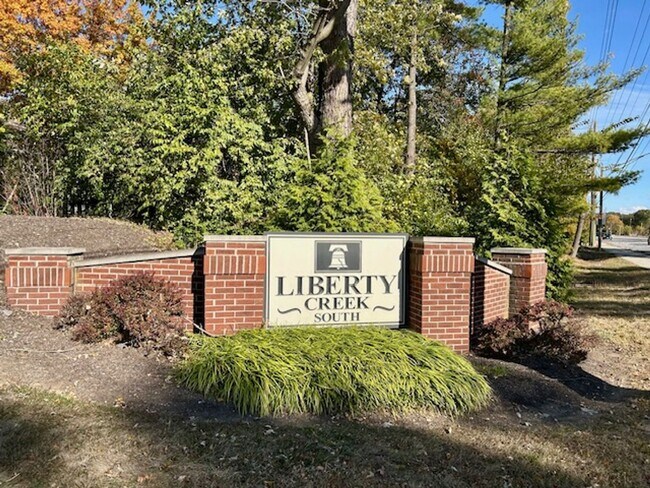 Building Photo - 3 BEDROOM 2 BATHROOM RANCH STYLE HOME IN PIKE!