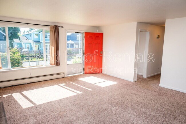 Building Photo - 2341 S Wilkeson St