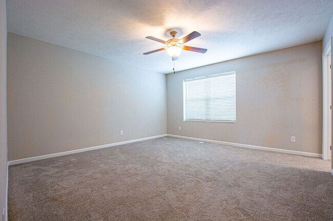 Building Photo - 2 Bedroom / 2.5 Bath Town Home Recently Built with Garage and Washer/Dryer!