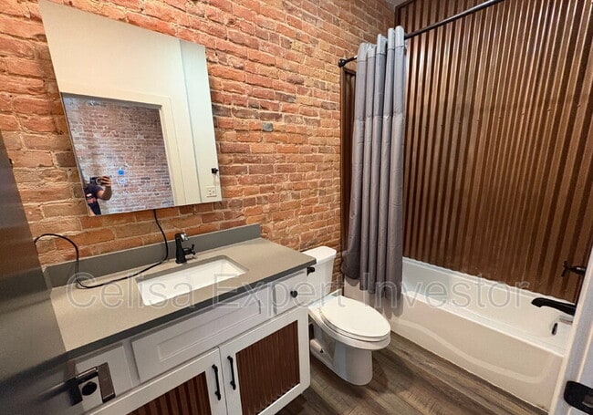 Building Photo - 1939 S Calhoun St