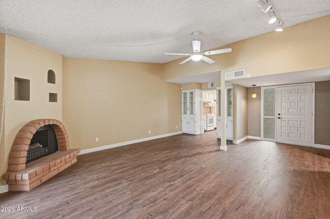 Building Photo - 4323 N 29th Pl