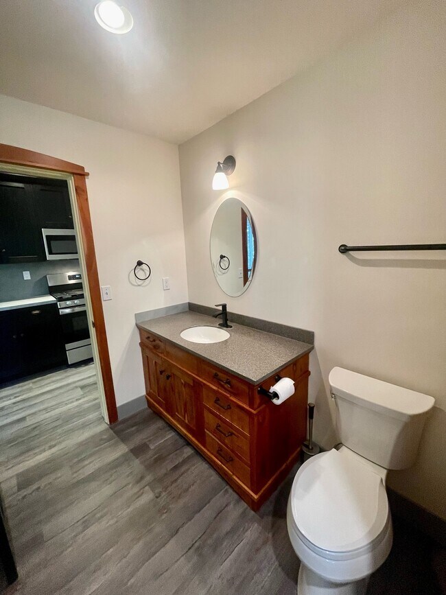 Building Photo - 10375 Laurentian Way