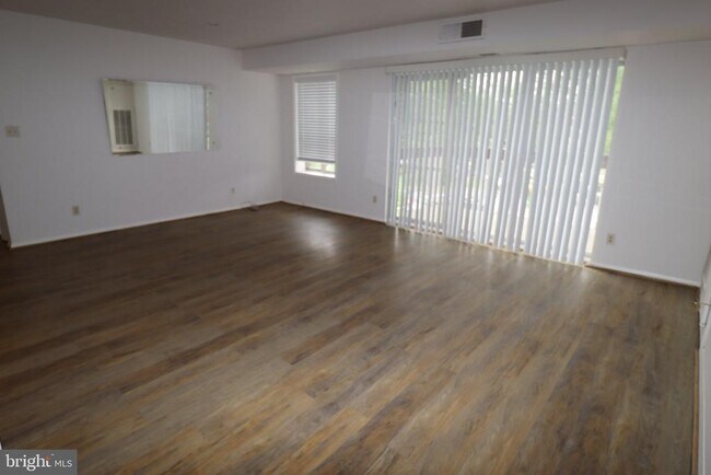 Building Photo - 10850 Green Mountain Cir