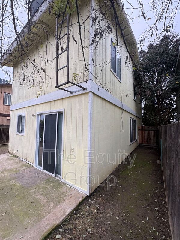 Building Photo - 2806 W Mission Ct