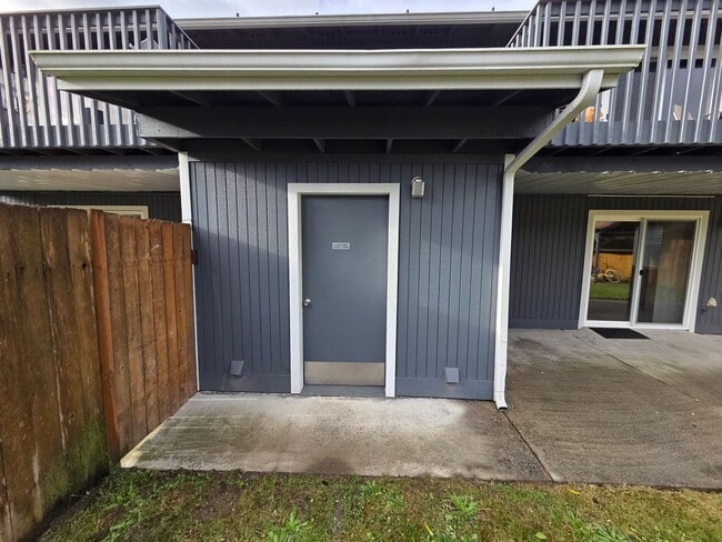 Building Photo - Newly Remodeled Two Bed One Bath Unit in the Heart of Sultan