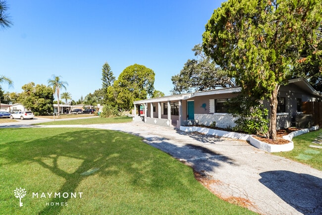 Building Photo - 12201 106th St