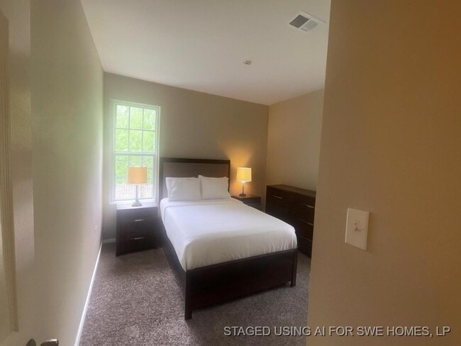 Building Photo - 275 Wood Fern Dr