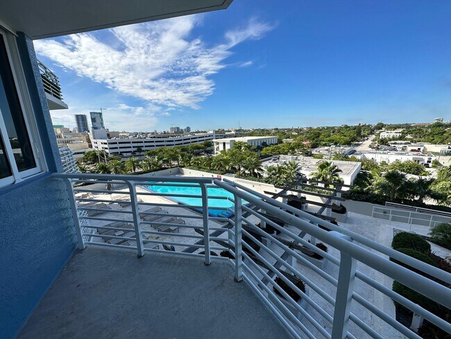 Building Photo - 1551 N Flagler Dr