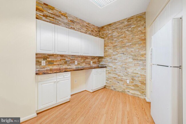 Building Photo - 3100 N Leisure World Blvd