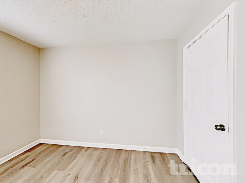 Building Photo - 7819 Bar Harbor Dr