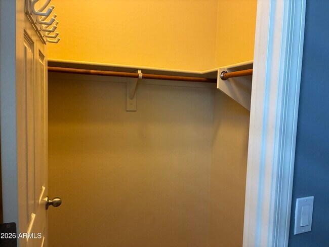 Building Photo - 8011 S 70th Dr