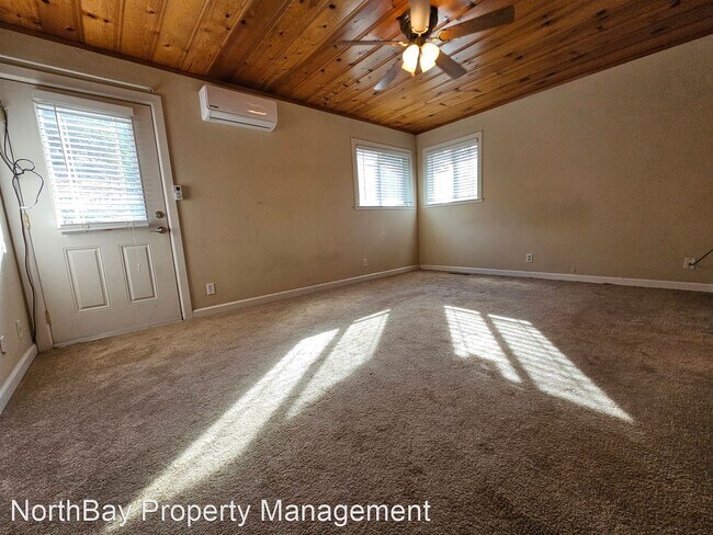 Building Photo - 3 br, 2 bath House - 19352 Deer Hill Rd