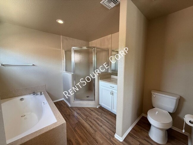 Building Photo - 40270 Homeridge Dr