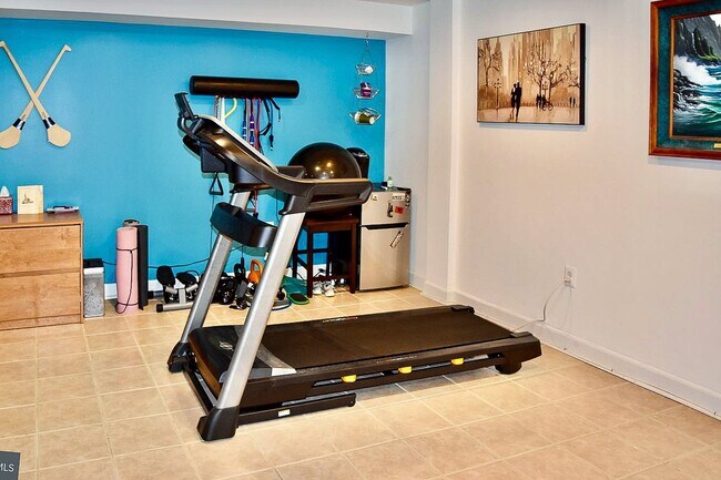 Building Photo - Extensively Renovated 4-Bedroom Home in Prime Location! Unbelievable custom kitchen.