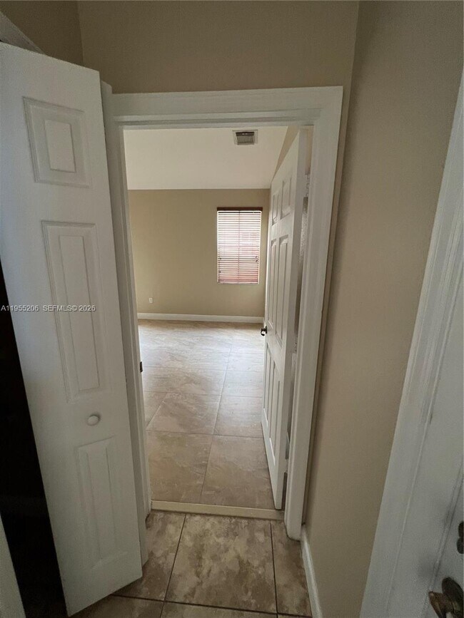 Building Photo - 15389 SW 90th Terrace