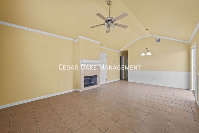 Building Photo - 1110 S C Ct