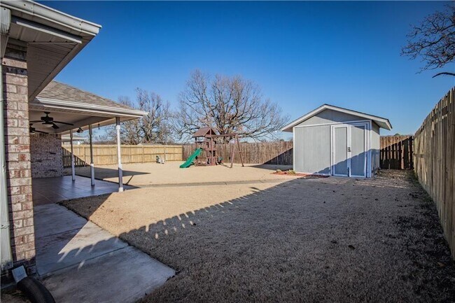 Building Photo - 1741 Apple Butter St