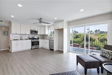 Building Photo - 210 Avenida Calafia