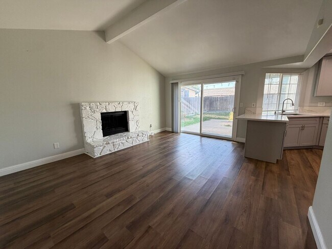 Building Photo - 8267 Moorhaven Way