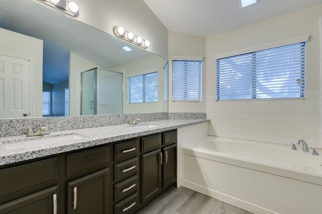 Building Photo - 1738 Toltec Cir
