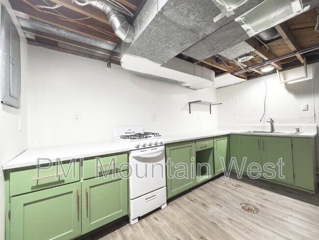 Building Photo - 400 S 350 W