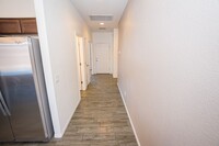 Building Photo - Great Open Floor Plan 3 Bedroom, 2 Bath, Central A/C in Holiday Subdivision!