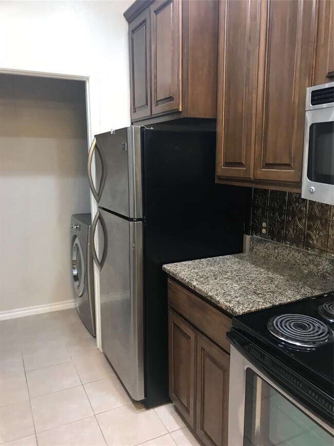 Building Photo - 12166 Metric Blvd