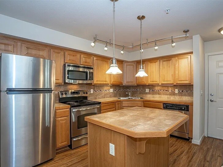 Building Photo - 13405 97th Ave E