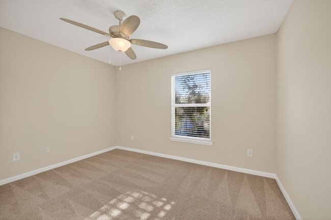 Building Photo - Gated Community