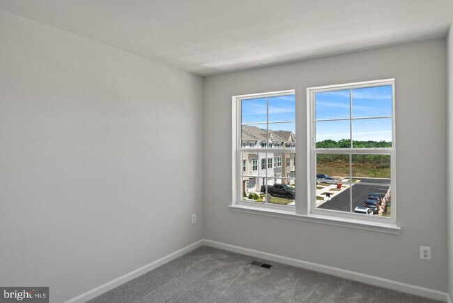 Building Photo - 51 Arsberg Dr