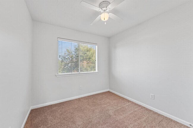 Building Photo - 4606 Daisy Meadow Dr