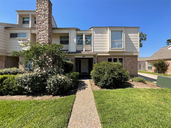 Building Photo - 17159 Beaver Springs Dr