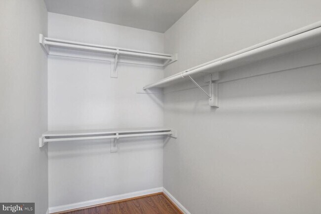 Building Photo - 2547 Sandbourne Ln