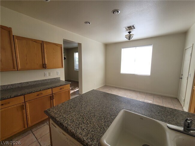 Building Photo - 7817 W Falcon Wing Ave