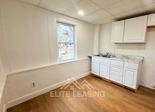 Building Photo - 1438 SW Van Buren St