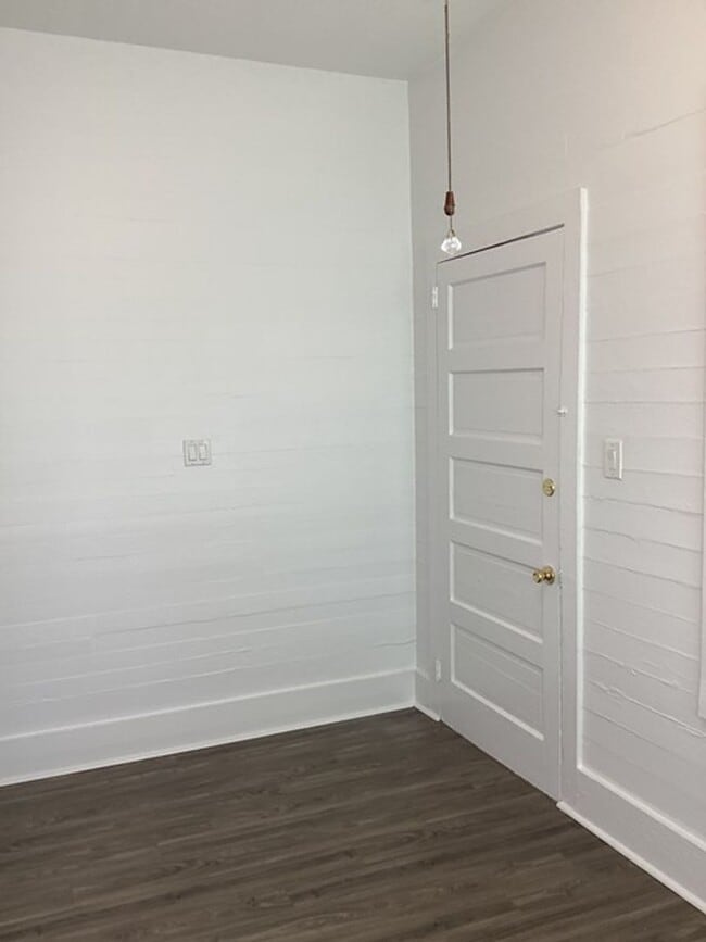 Building Photo - Old Town Location - 1 bed / 1 bath Apartment