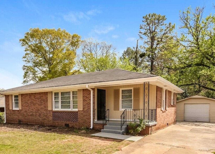 Building Photo - 2121 Cherry Ln